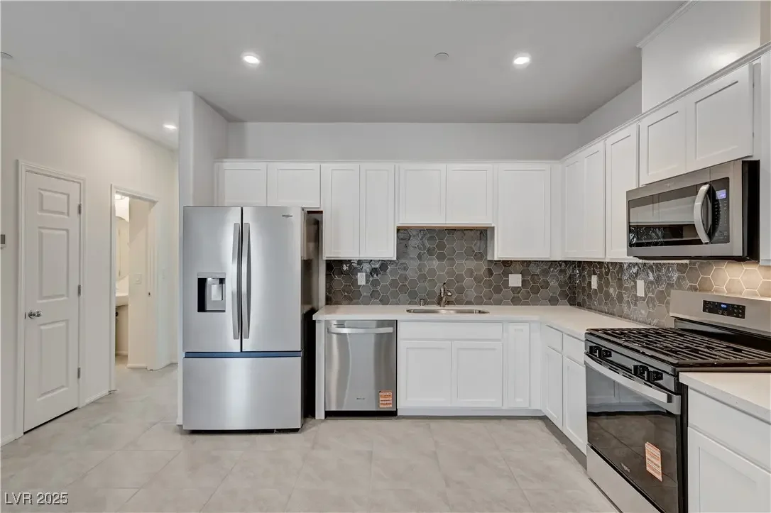 Photo of Listing #2716110