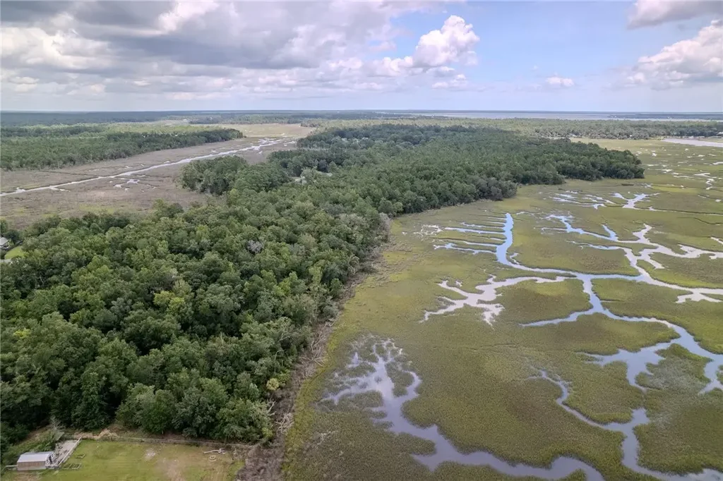 Sheffield Island Road, Woodbine