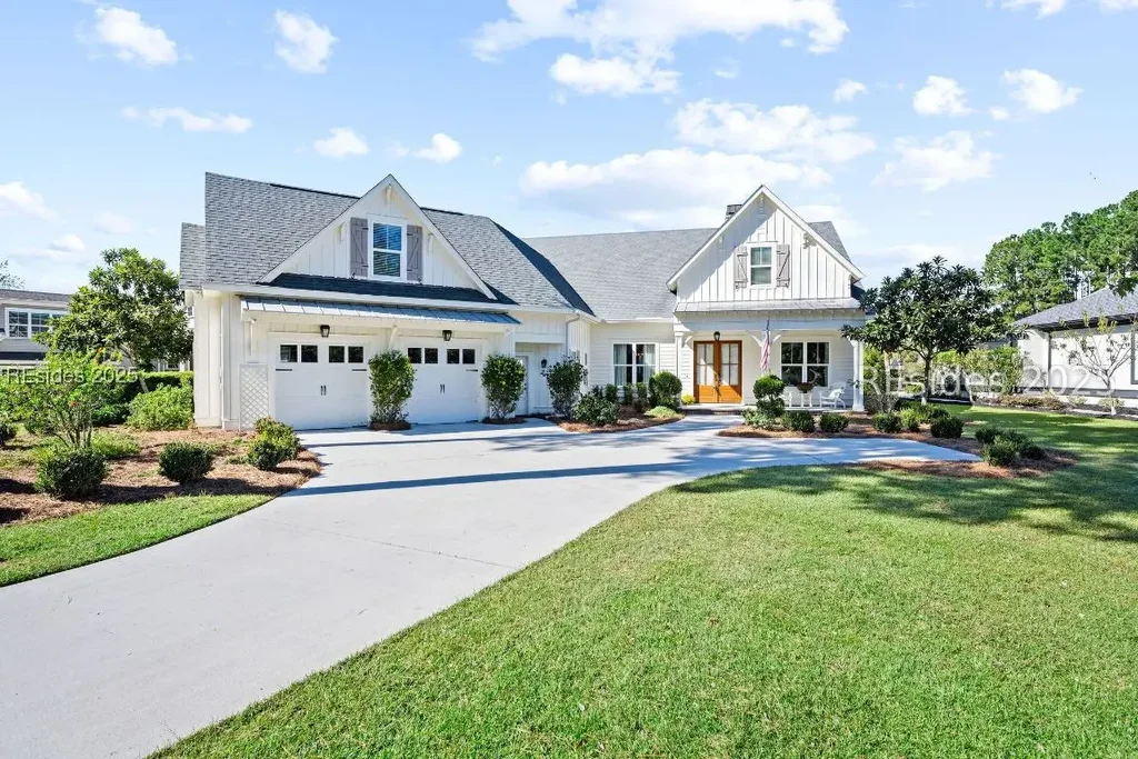 312 Hampton Lake Drive, Bluffton