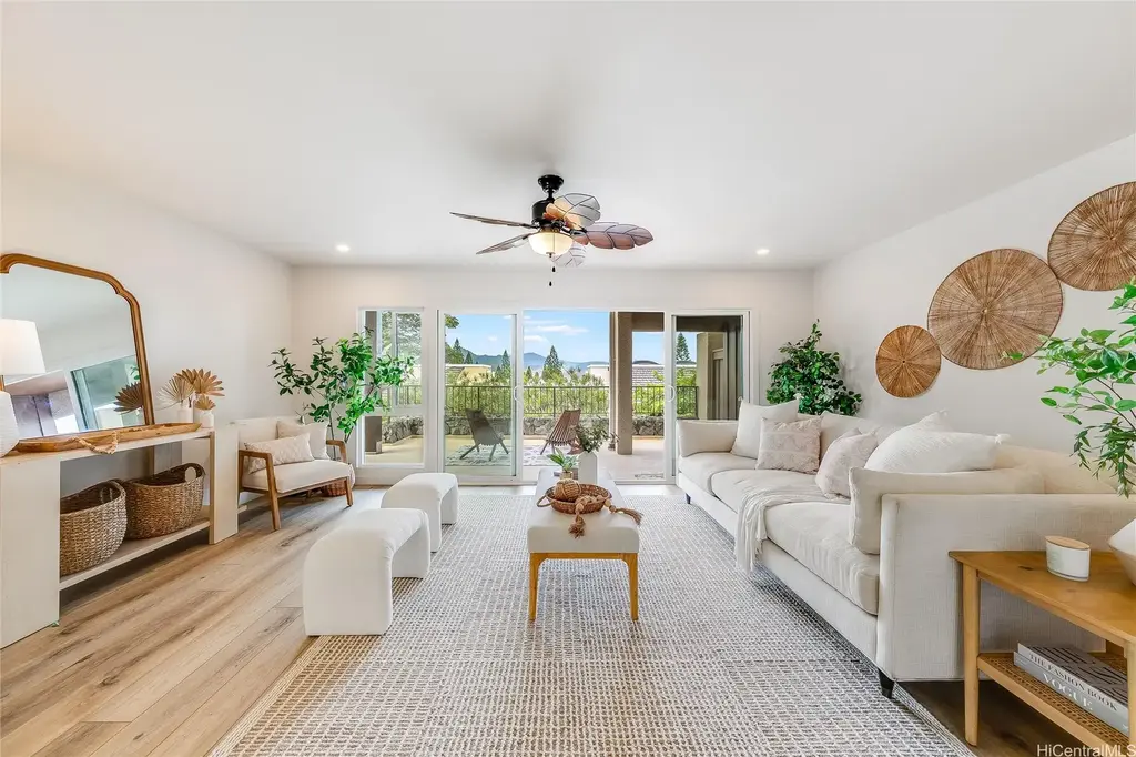 348h Kaelepulu Drive # 608, Kailua