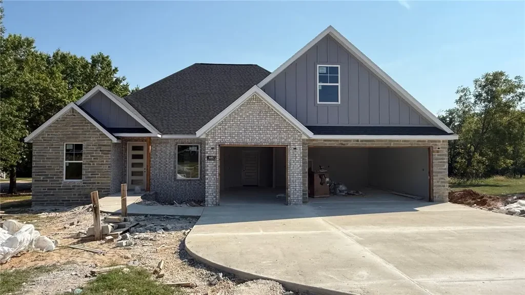 4495 W Mount Comfort Road, Fayetteville