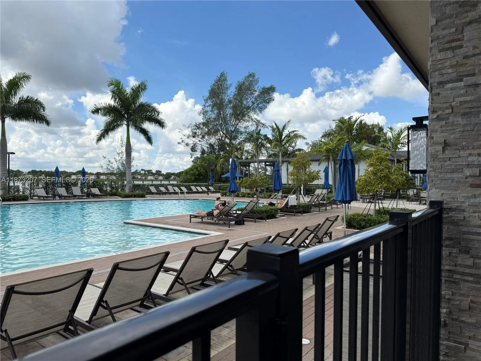 Photo of Listing #A11873207