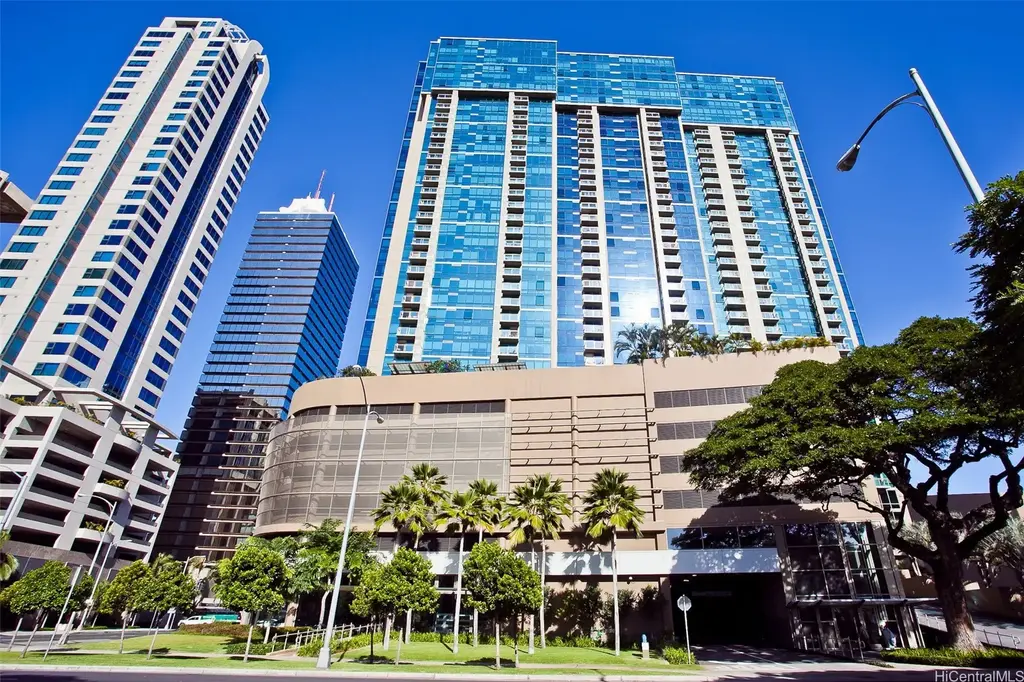 1200 Queen Emma Street # 1706, Honolulu
