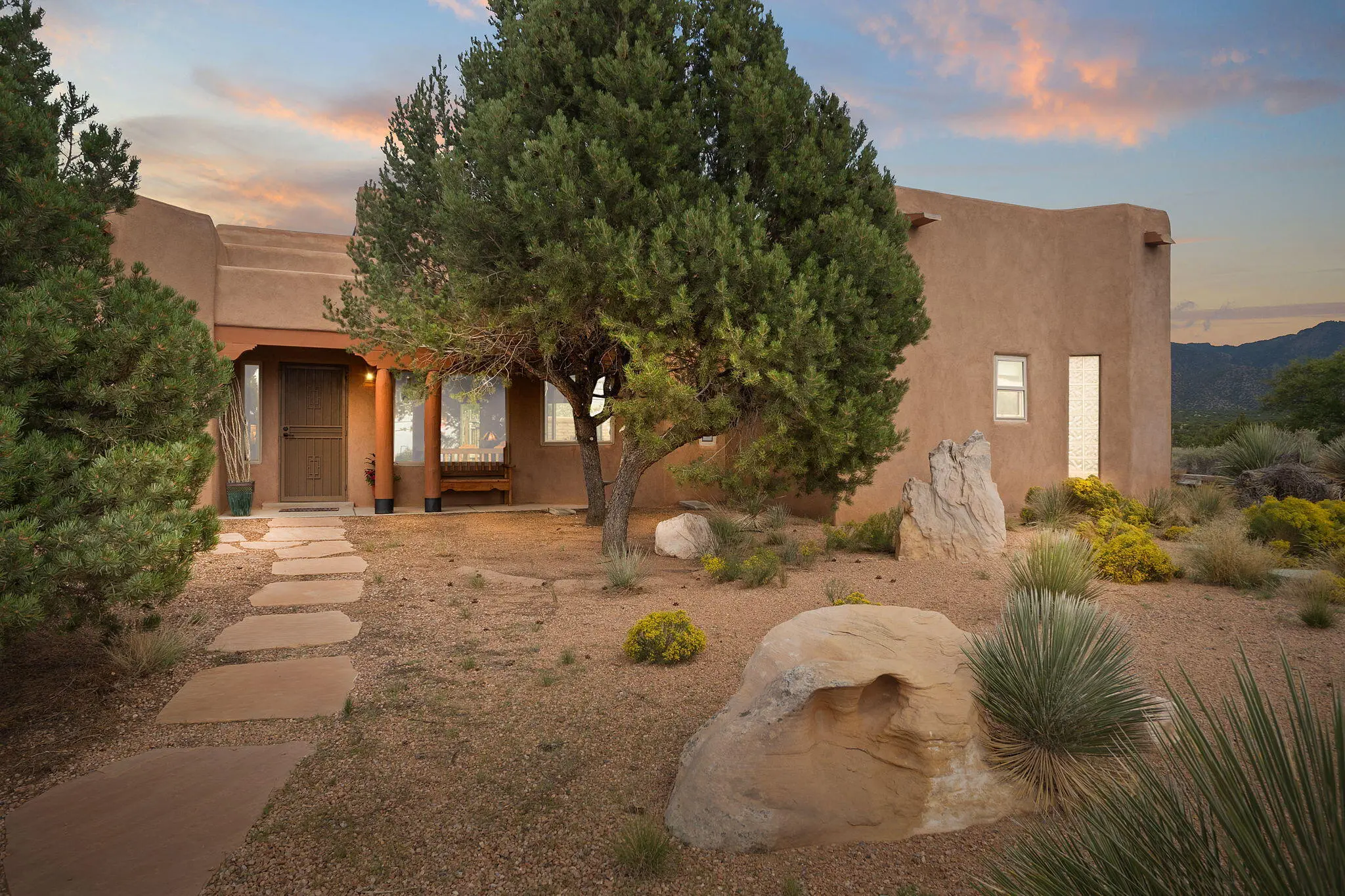 289 Nm-165, Placitas