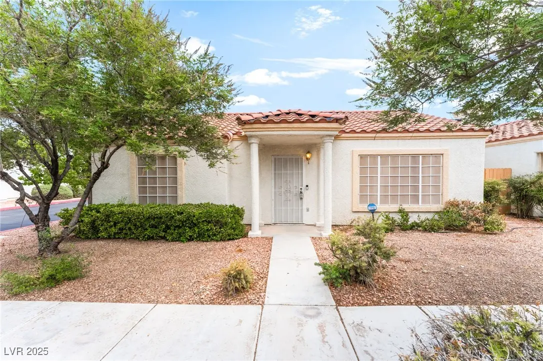 Photo of Listing #2716386