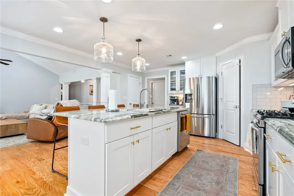 806 Aster Ln, Opelika