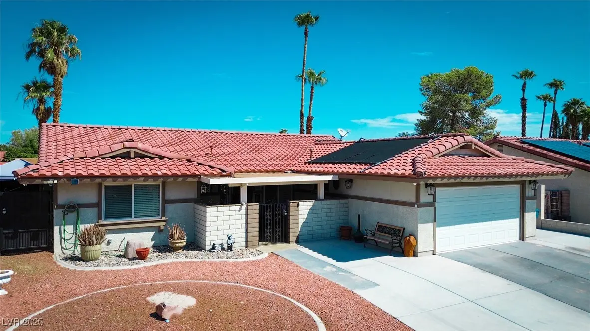 Photo of Listing #2716845