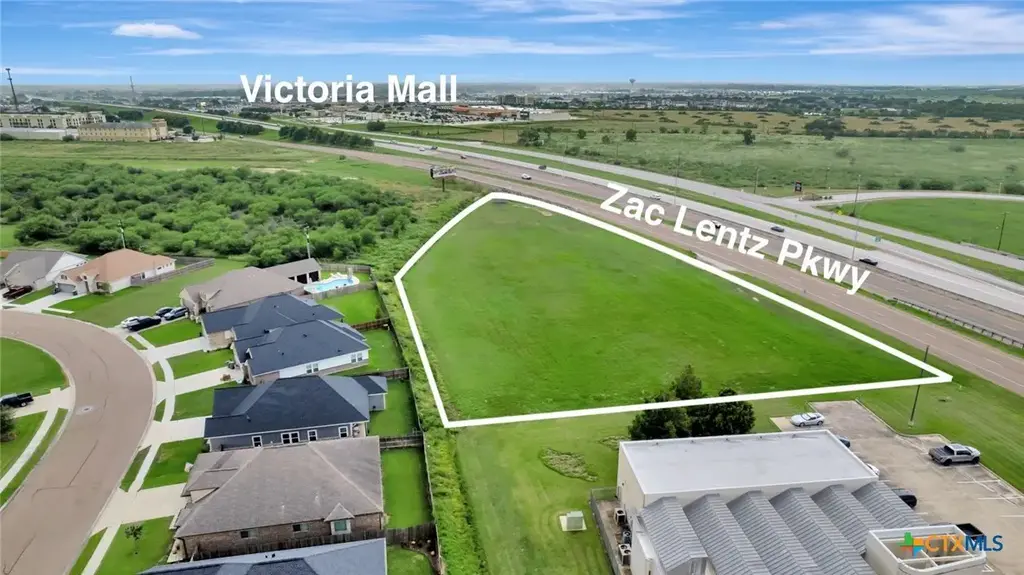 6201 Ne Zac Lentz Parkway, Victoria