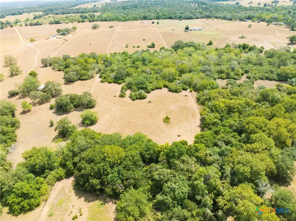 710 County Road 211a, Hallettsville