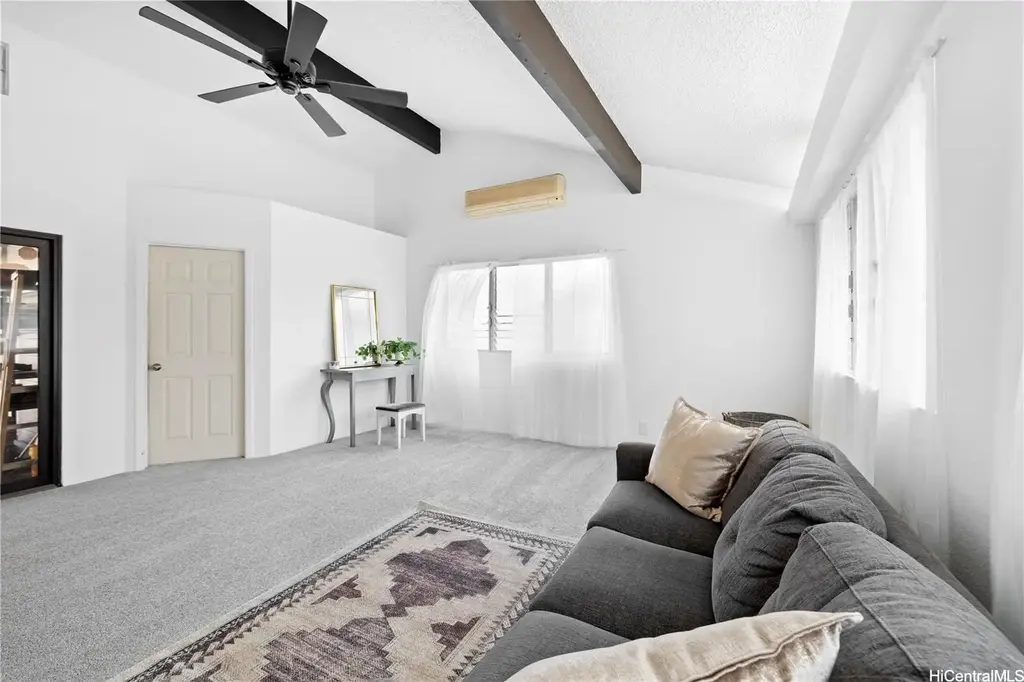 94-234 Hikiku Place, Mililani