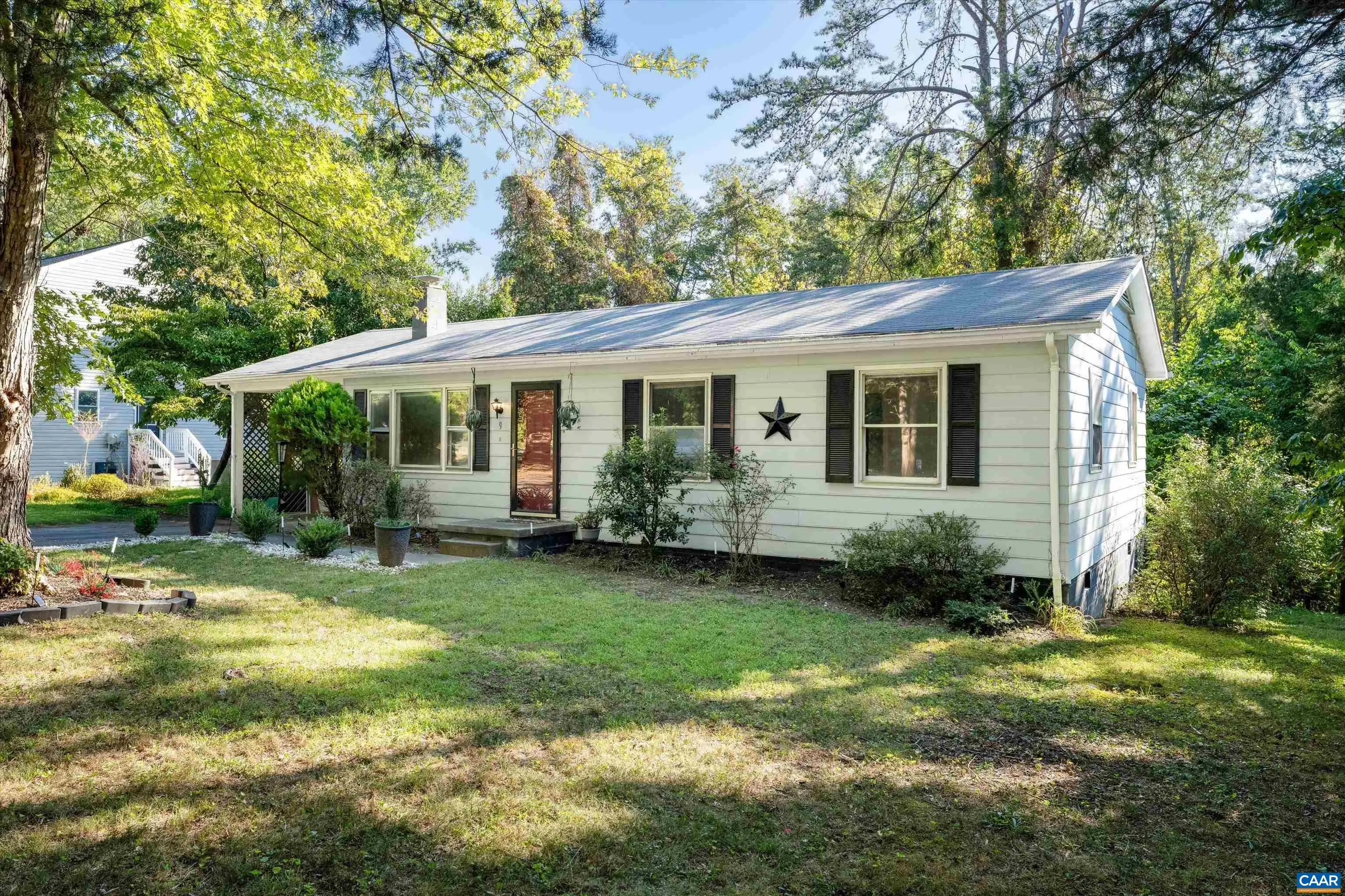 9 Pleasant View Ter, Palmyra