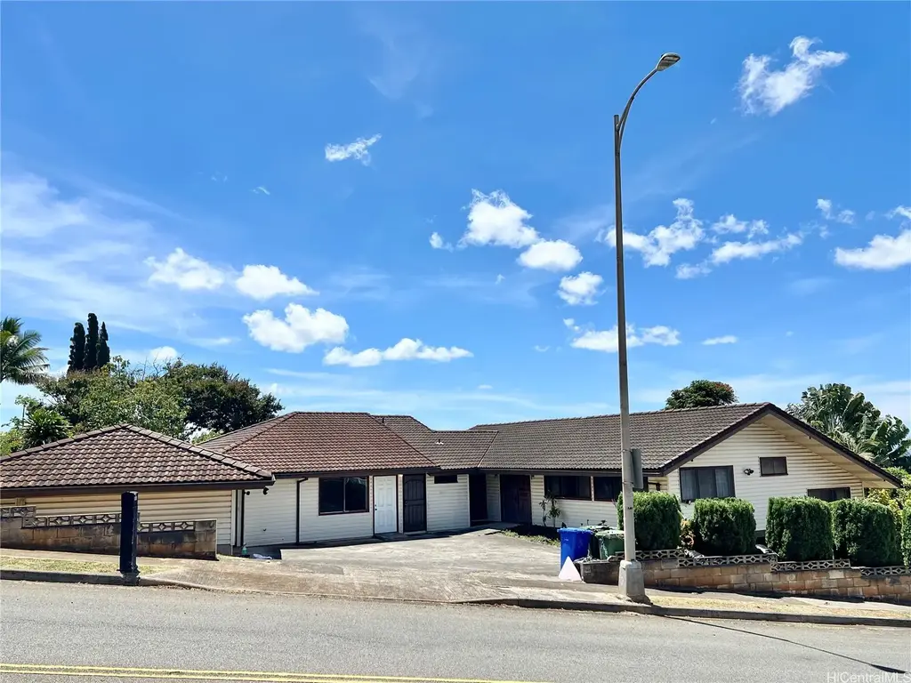 98-1089 Kaonohi Street, Aiea