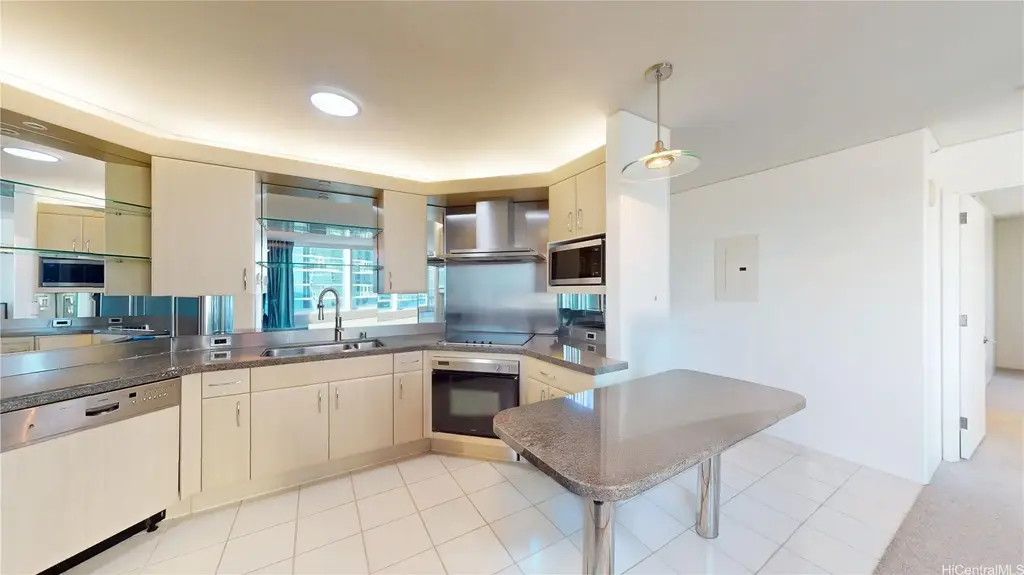 88 Piikoi Street # 1610, Honolulu