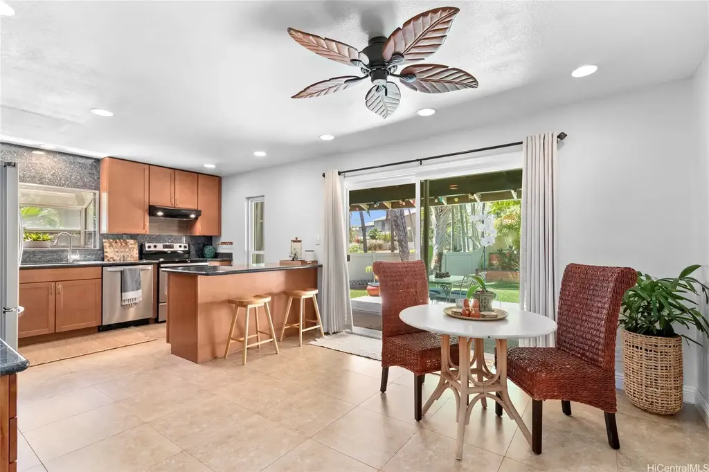 92-1272 Kikaha Street # 50, Kapolei