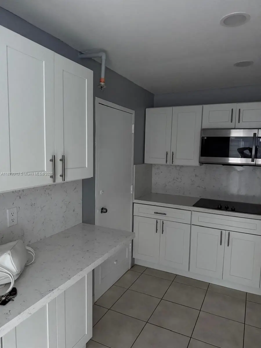 Photo of Listing #A11873313