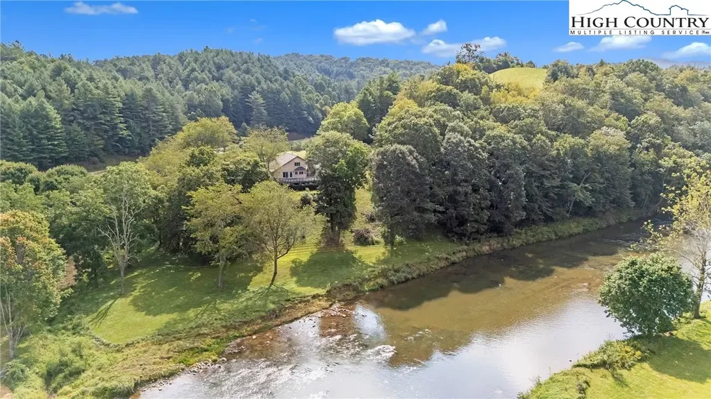 1515 Clifton Road, Crumpler