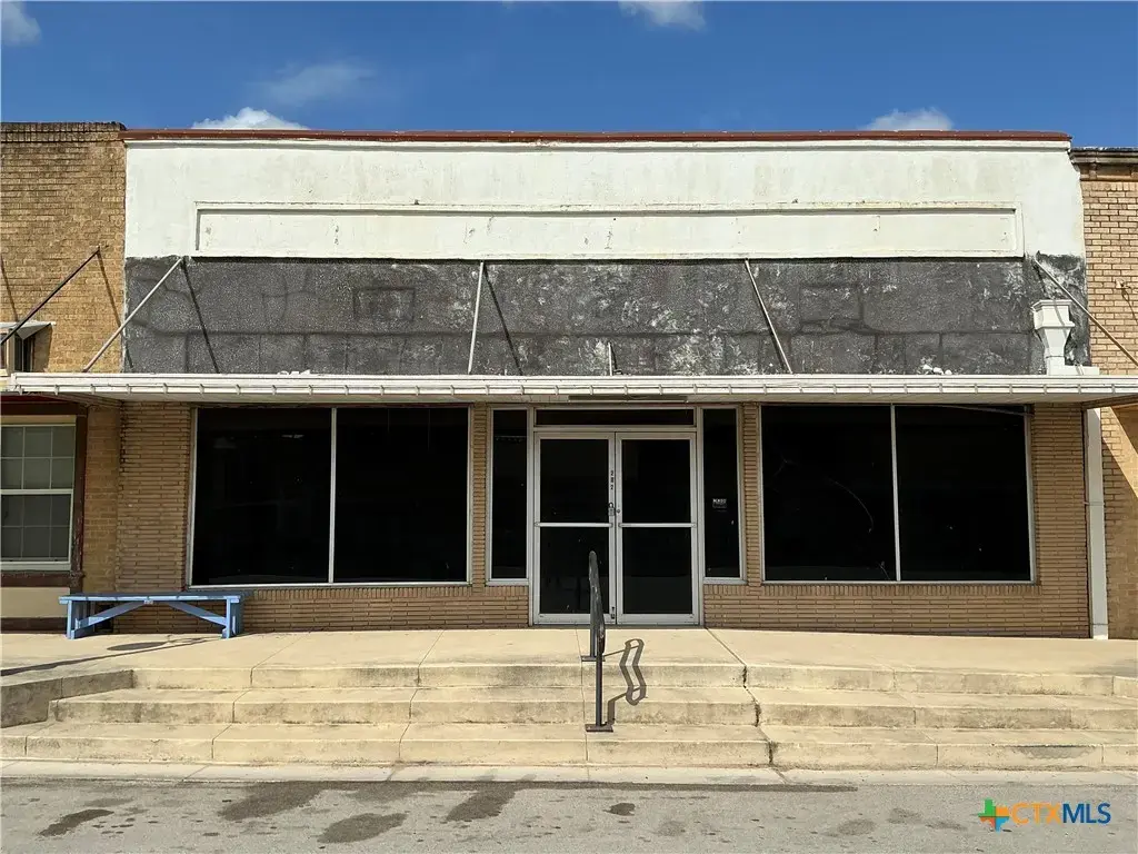 212 N Nixon Avenue, Nixon
