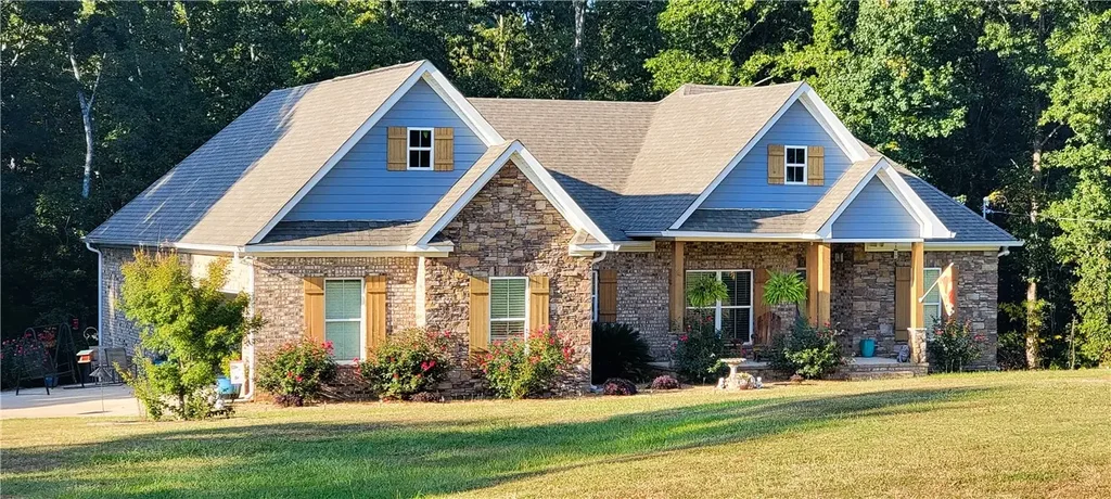 5954 Lee Rd 390, Opelika