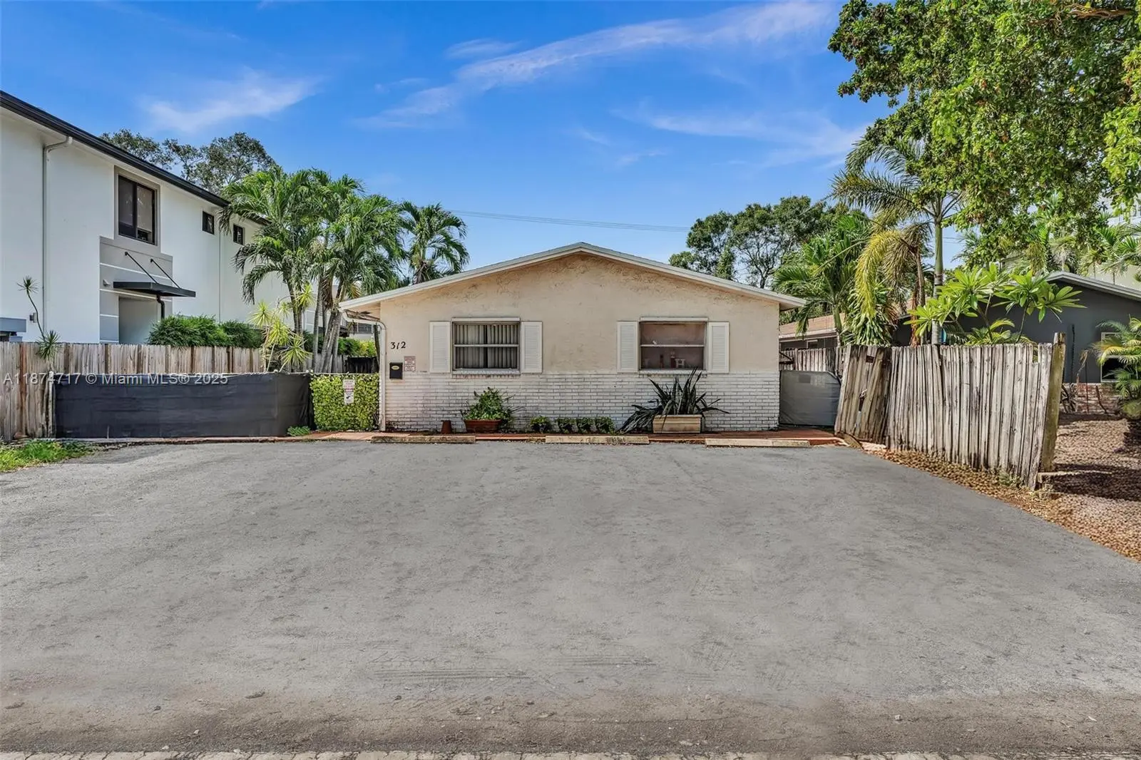 Photo of Listing #A11874717