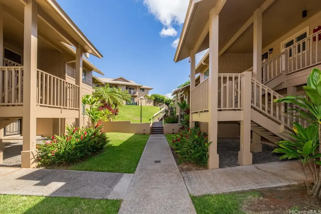 98-1375 Koaheahe Place # 11101, Pearl City