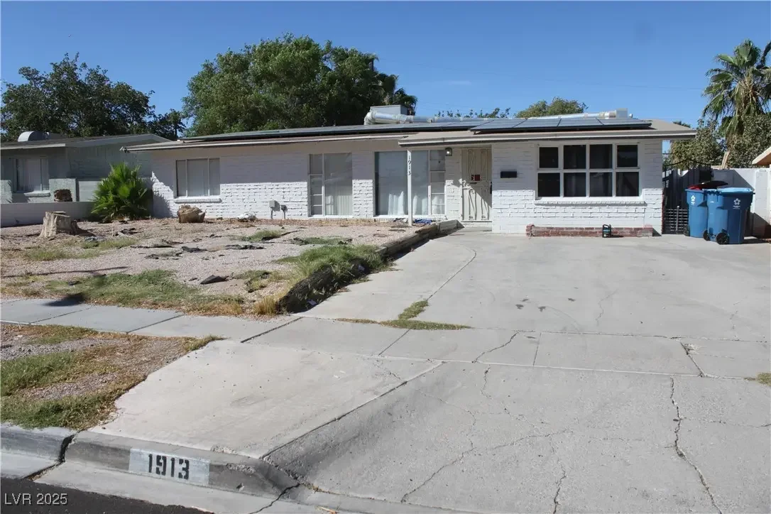 Photo of Listing #2717398