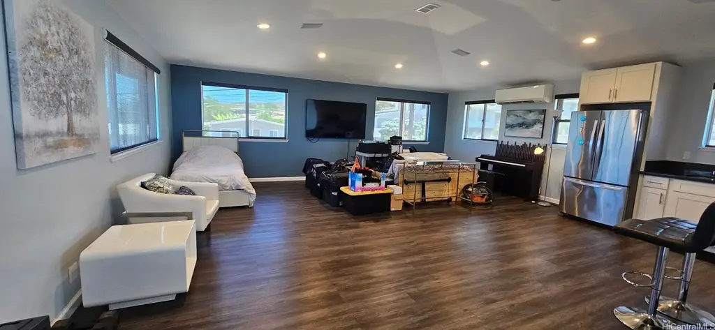 92-711 Nenelea Street, Kapolei
