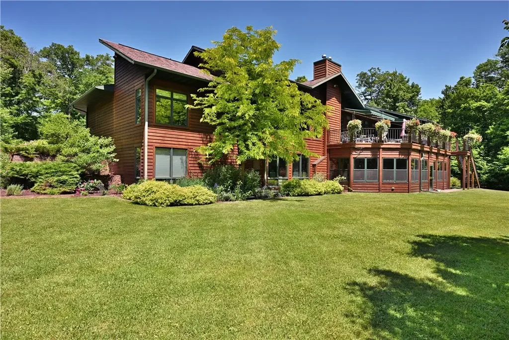 23165 Garmisch Road 23, Cable