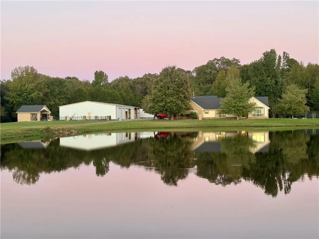 200 Stonecrest Lane, Russellville