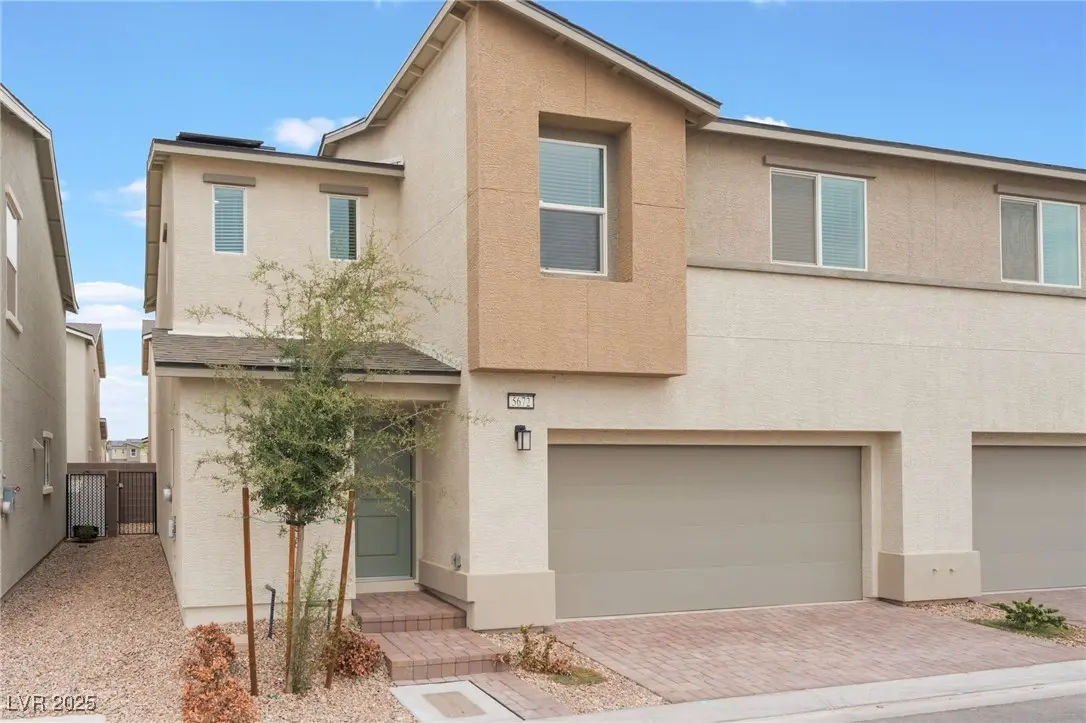 Photo of Listing #2715844