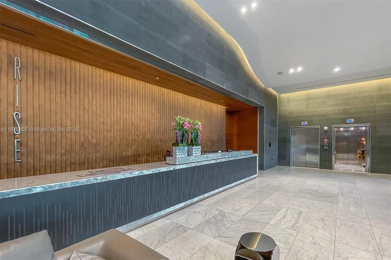 Photo of Listing #A11875602