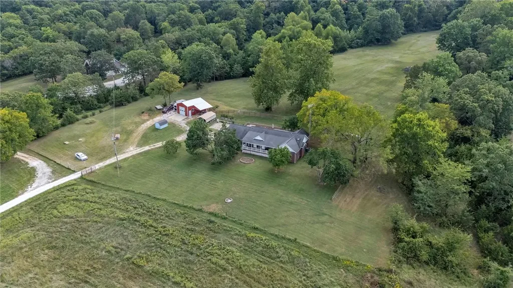 11993 Ranchwood Road, Prairie Grove