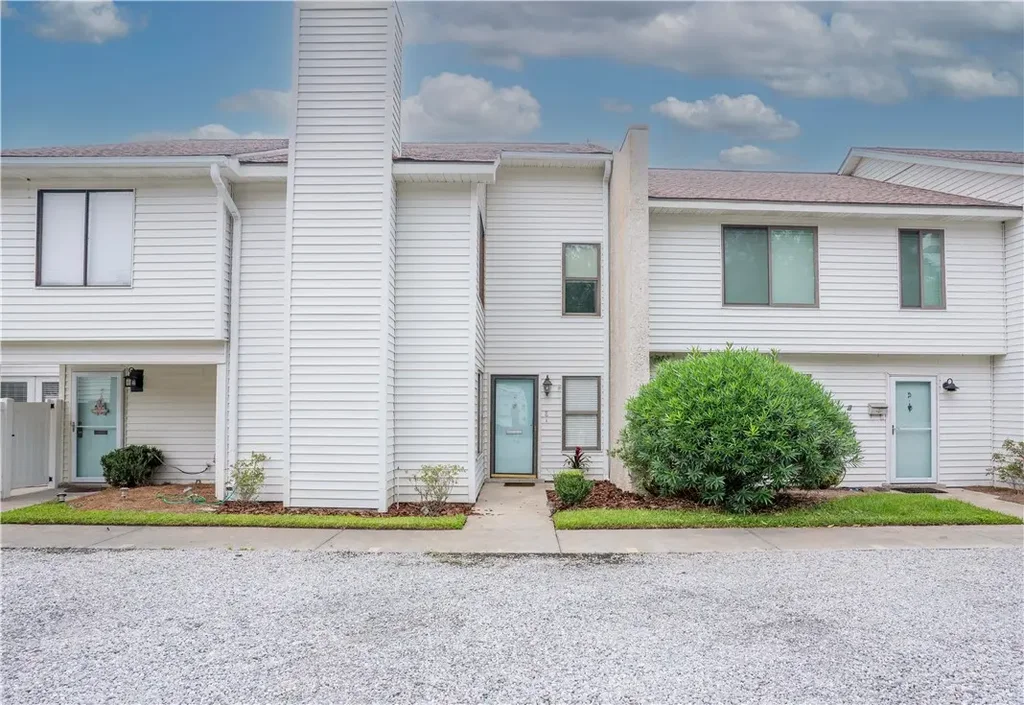 805 Mallery Street E, St Simons Island