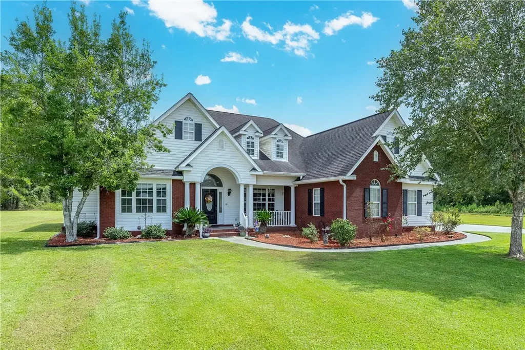 1320 Whitney Lake Road, Blackshear