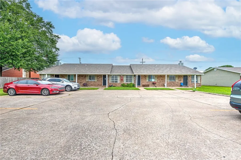 2008 A,b,c,d Kim Avenue, Springdale