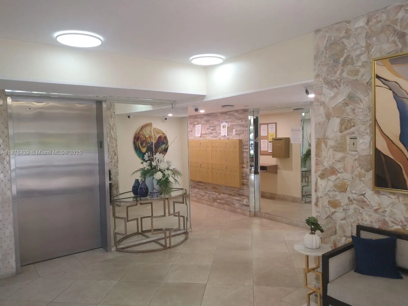 Photo of Listing #A11876439