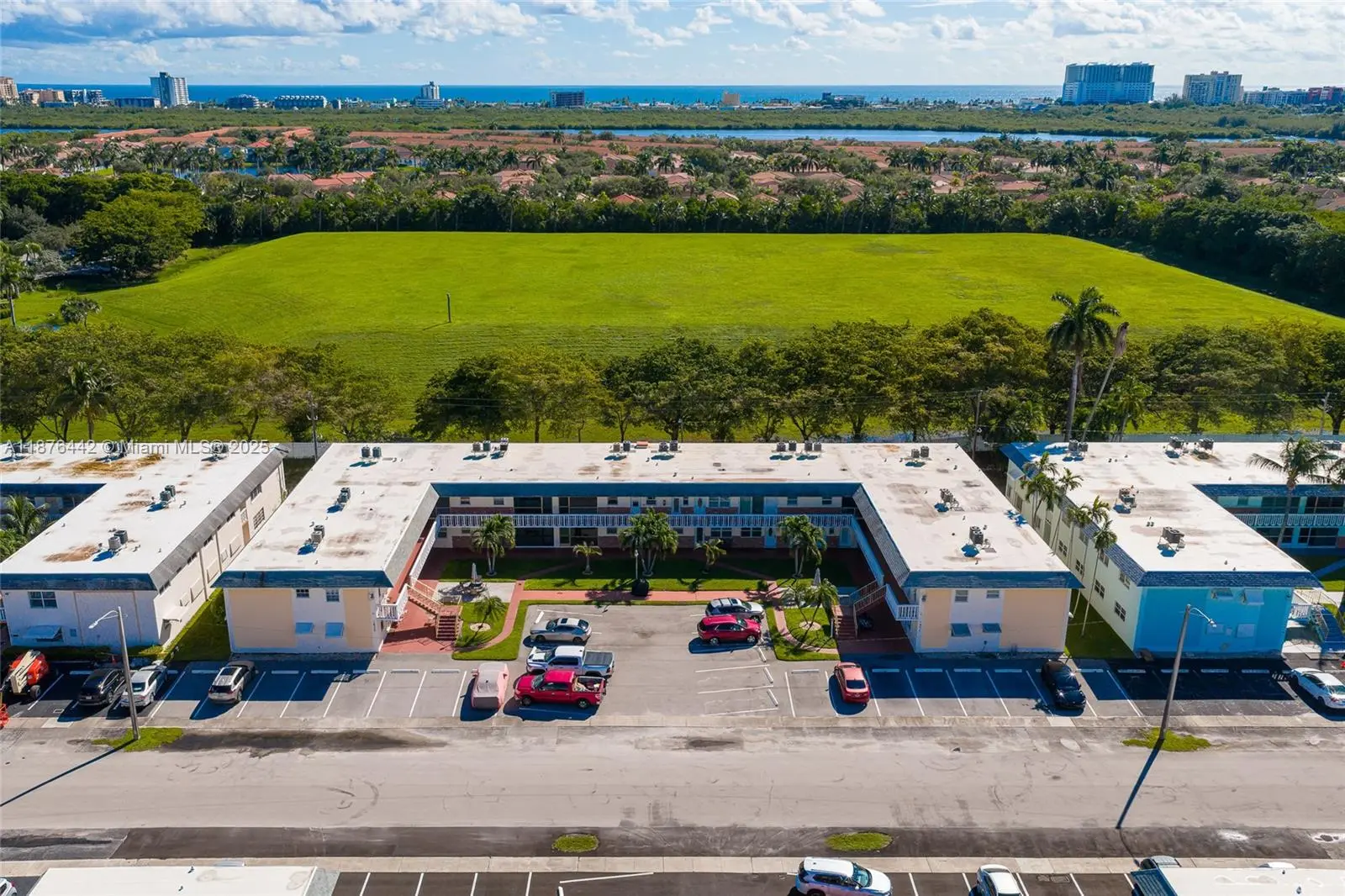 Photo of Listing #A11876442