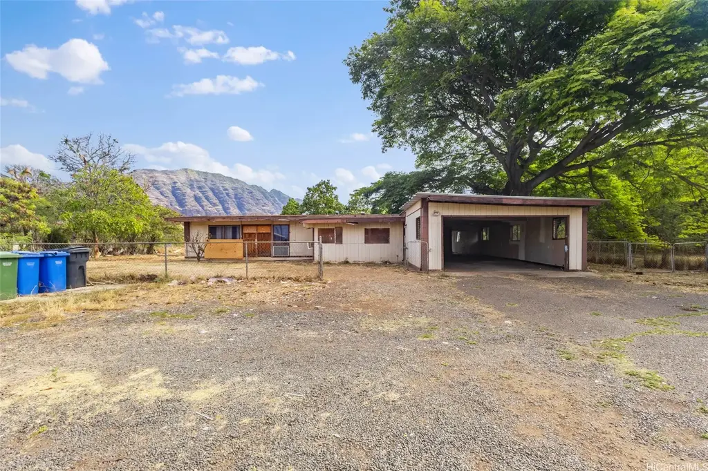 85-090 Farrington Highway # A, Waianae