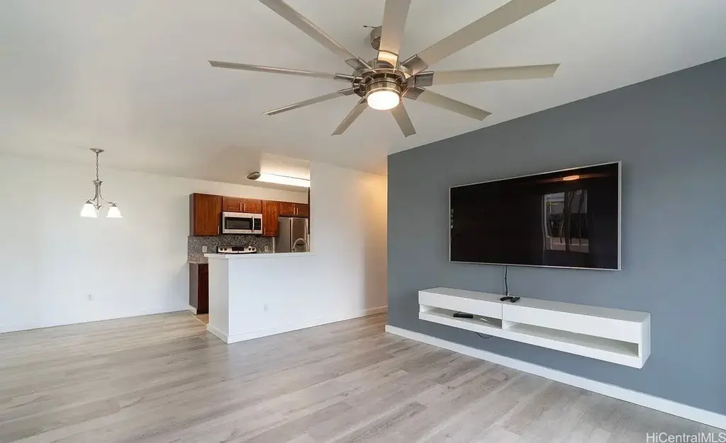 94-211 Lumiaina Place # D102, Waipahu