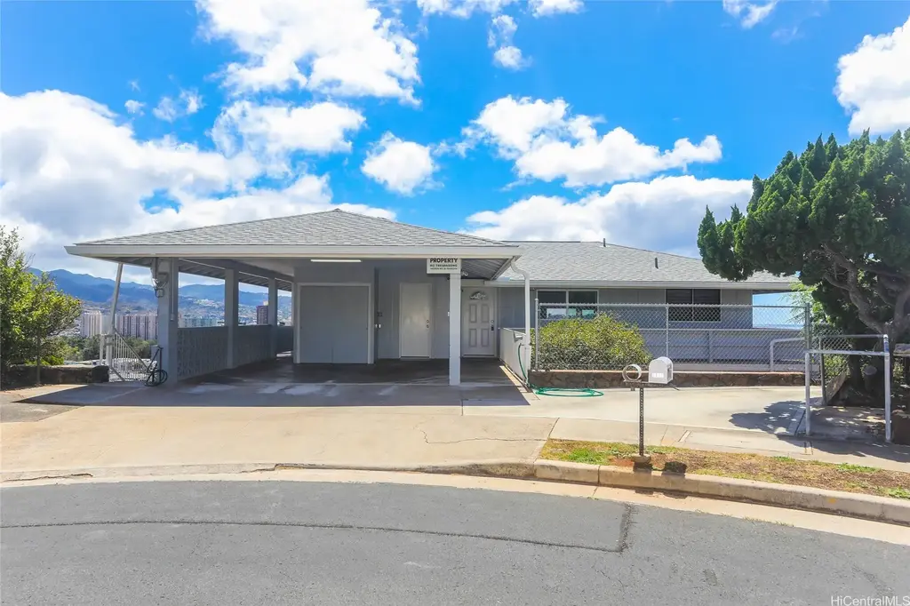 3402 Ala Hinalo Place, Honolulu