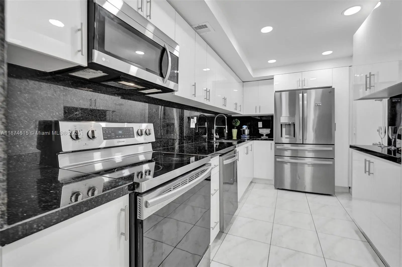 Photo of Listing #A11874615