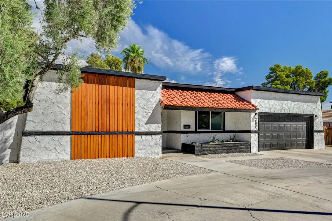 Photo of Listing #2717907