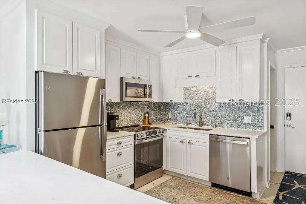 15 S Forest Beach Drive 2b, Hilton Head Island