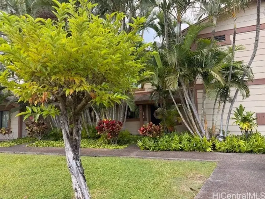 98-1770 Kaahumanu Street # 56b, Pearl City