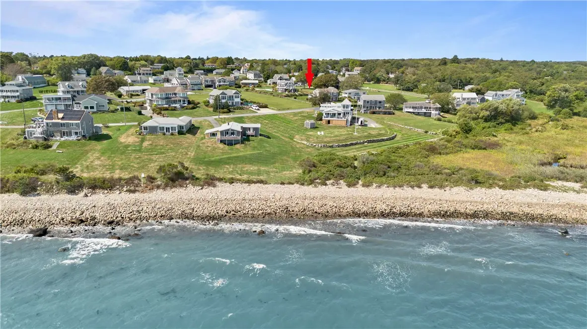 18 Old Barn Rd, Little Compton