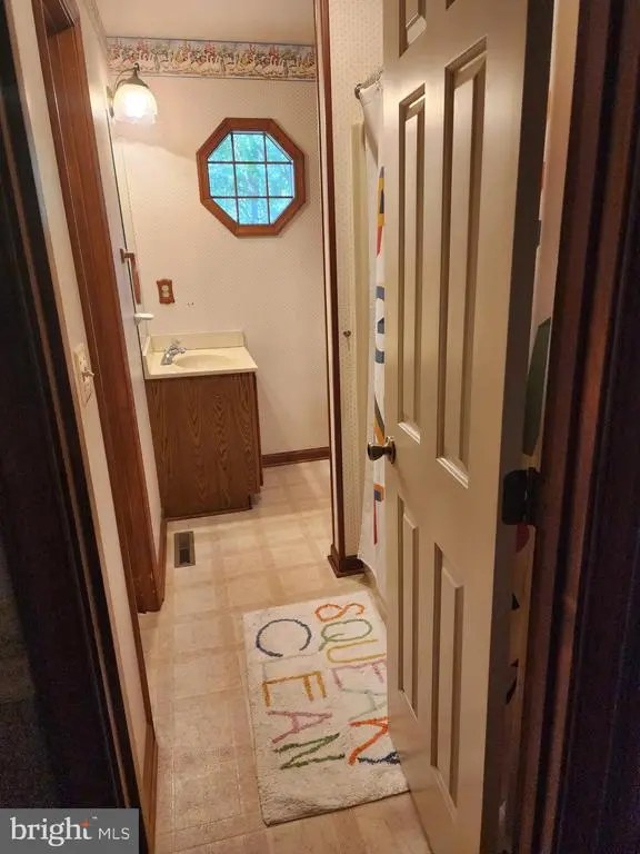 4202 Lakeview Pkwy, Locust Grove