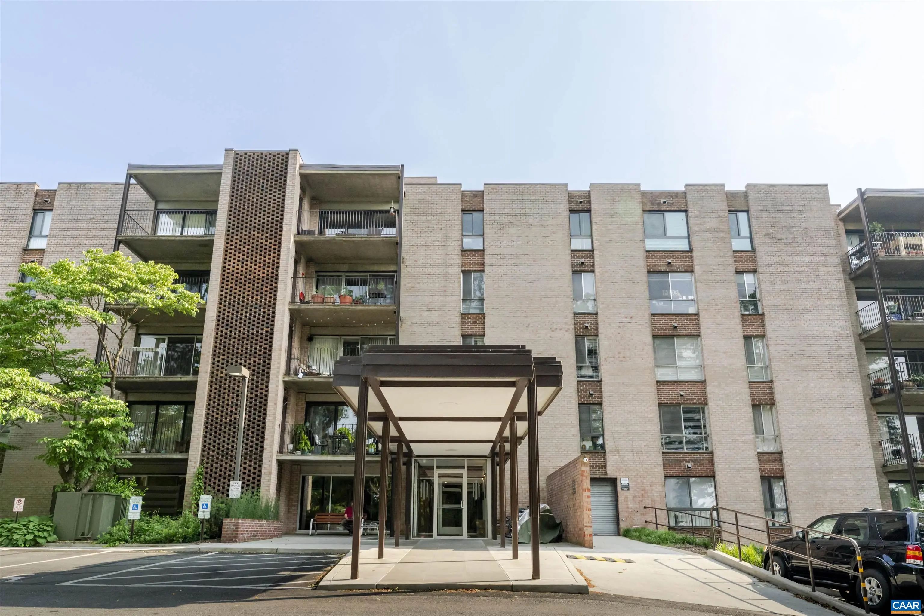 511 1st St N 613, Charlottesville