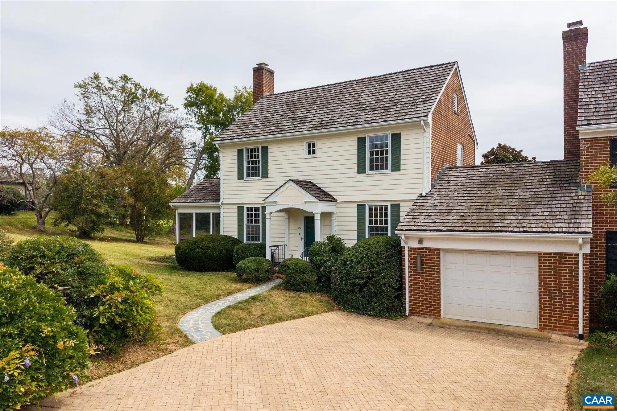 23 Ednam Village St, Charlottesville