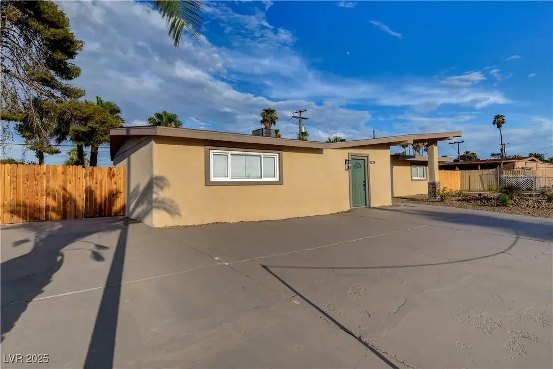 Photo of Listing #2718591