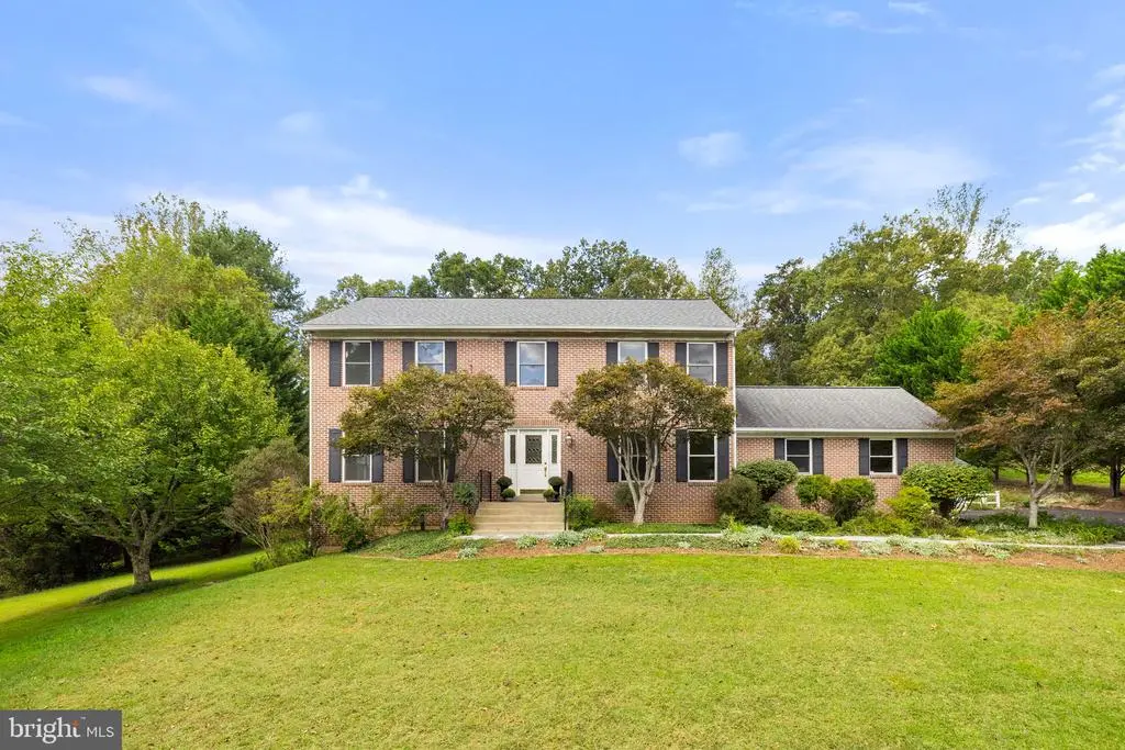 1372 Freeman Dr, Amissville