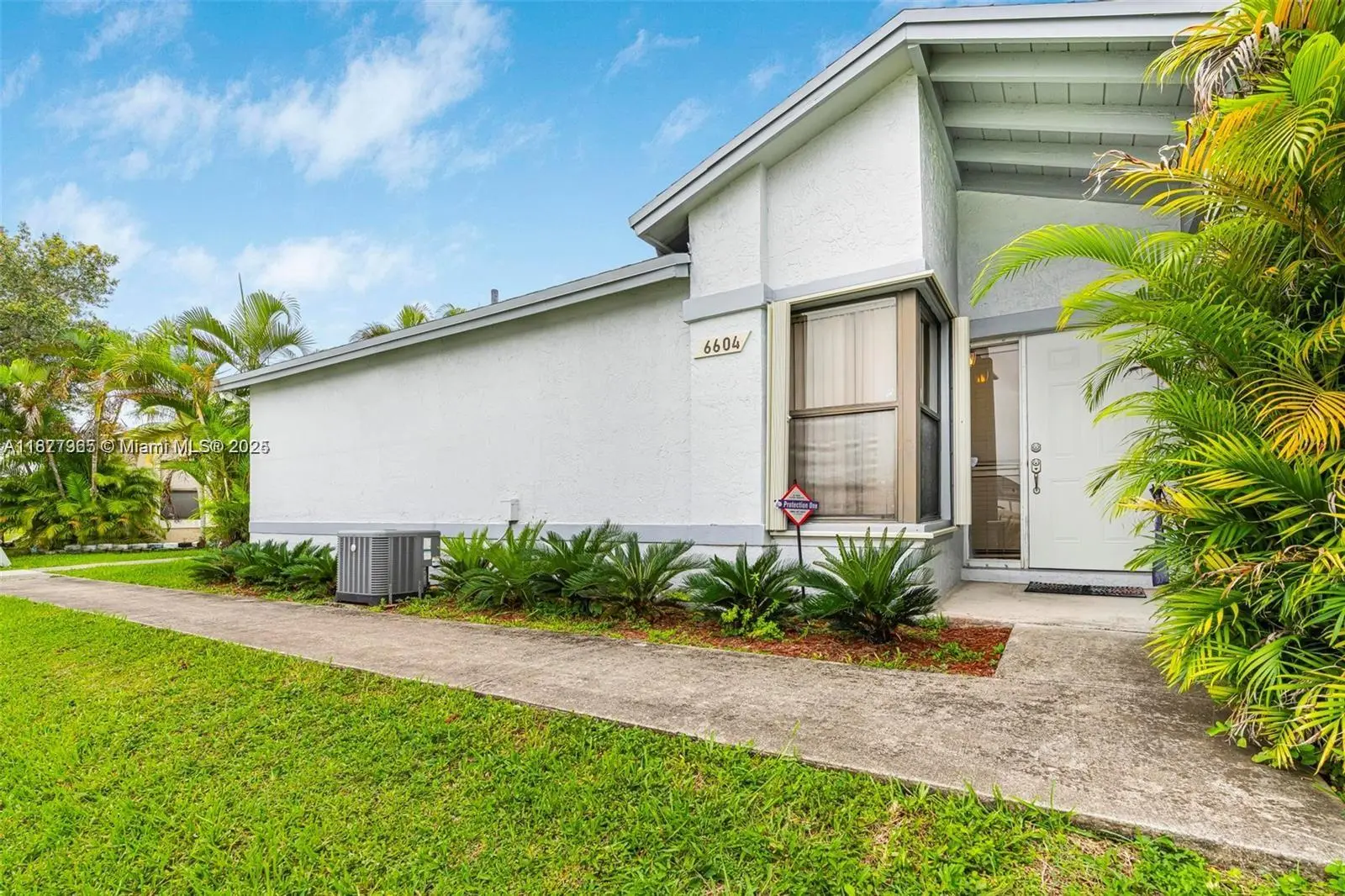 Photo of Listing #A11877365